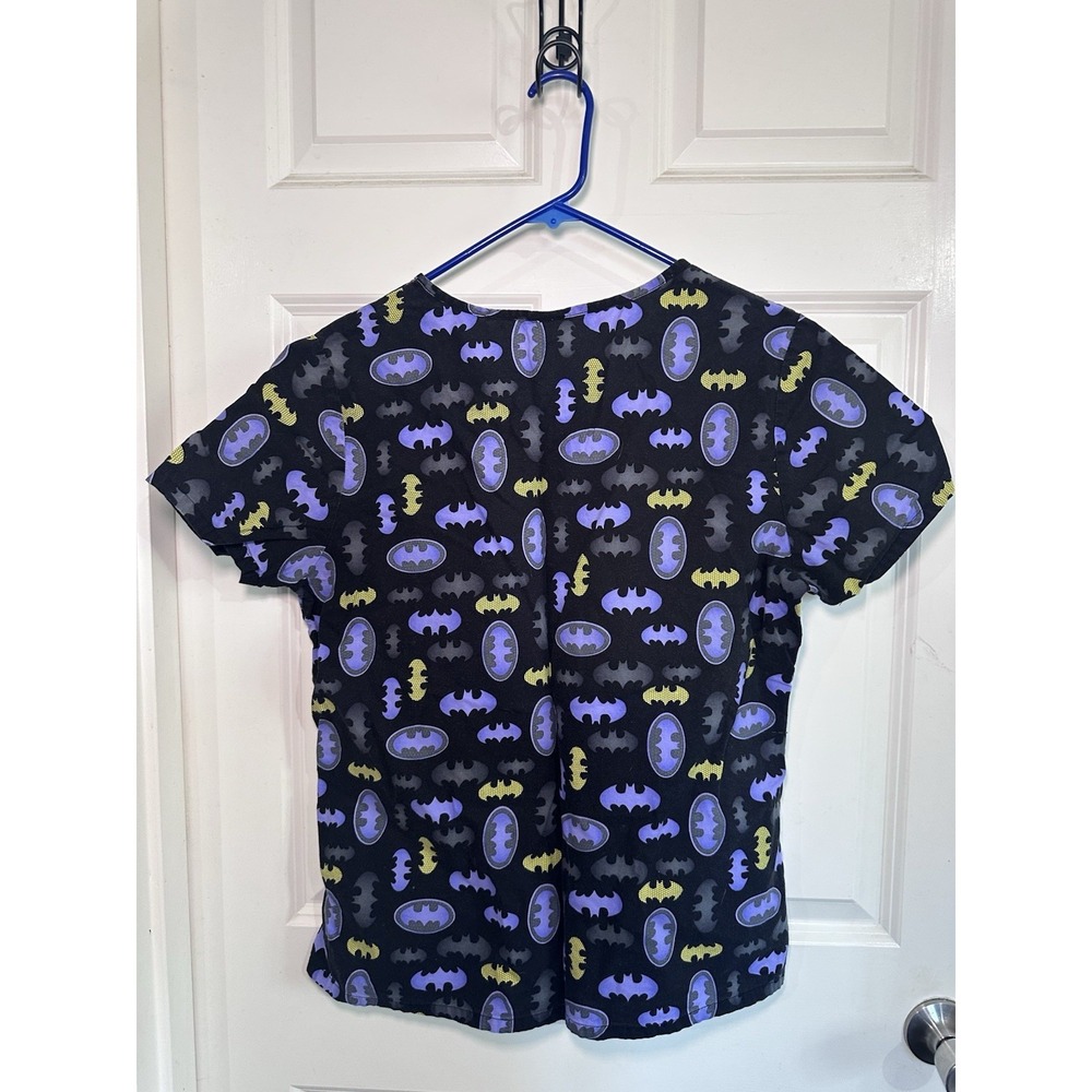 Women's Batman Scrub Top Size Medium - Picture 4 of 4